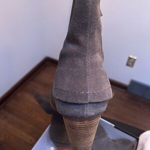 Kensie Taupe Suede Heeled Boots